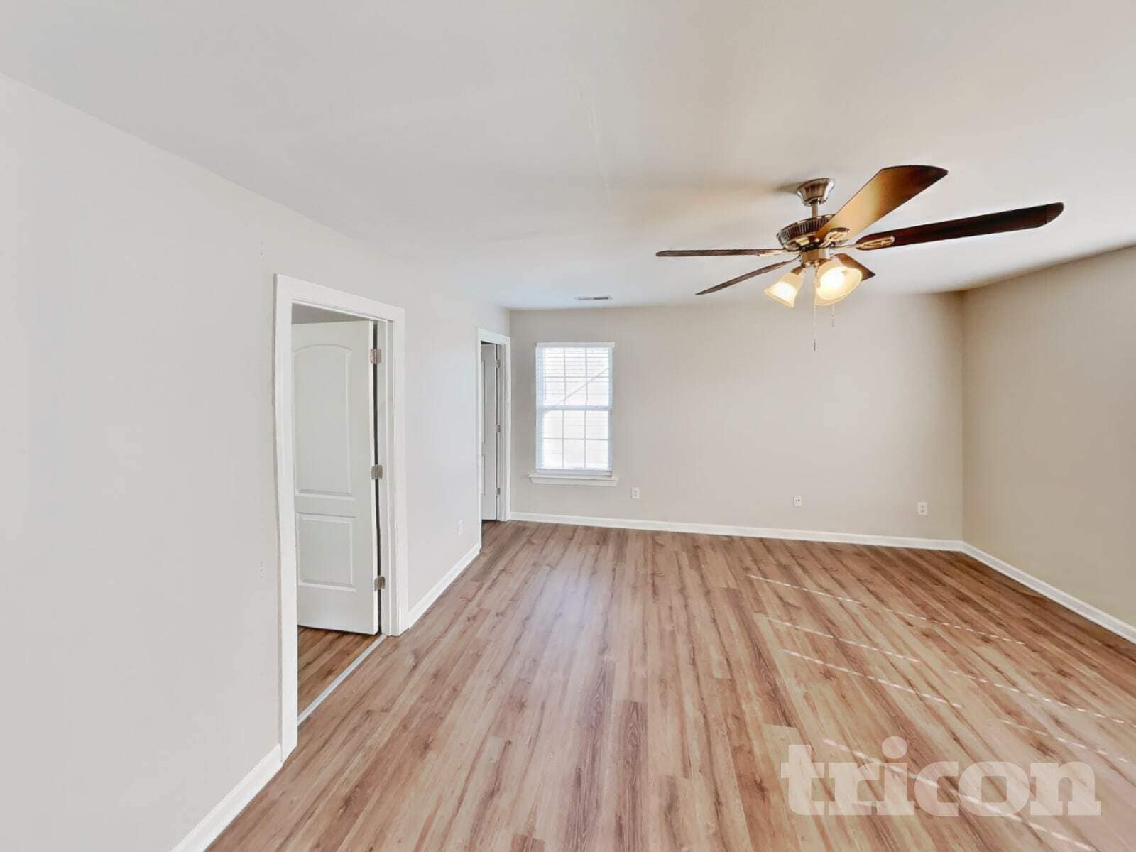 Building Photo - 108 N Honey Locust Dr