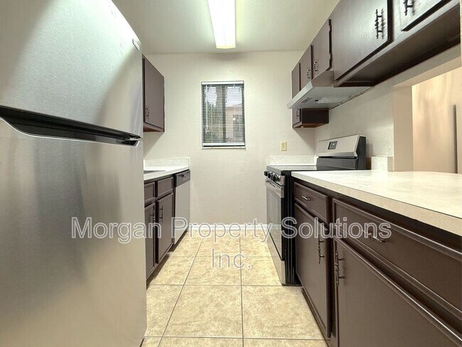 Building Photo - 3284 S Semoran Blvd