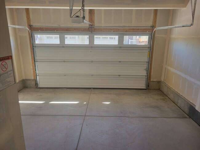 Building Photo - 16273 Laurentide Pl