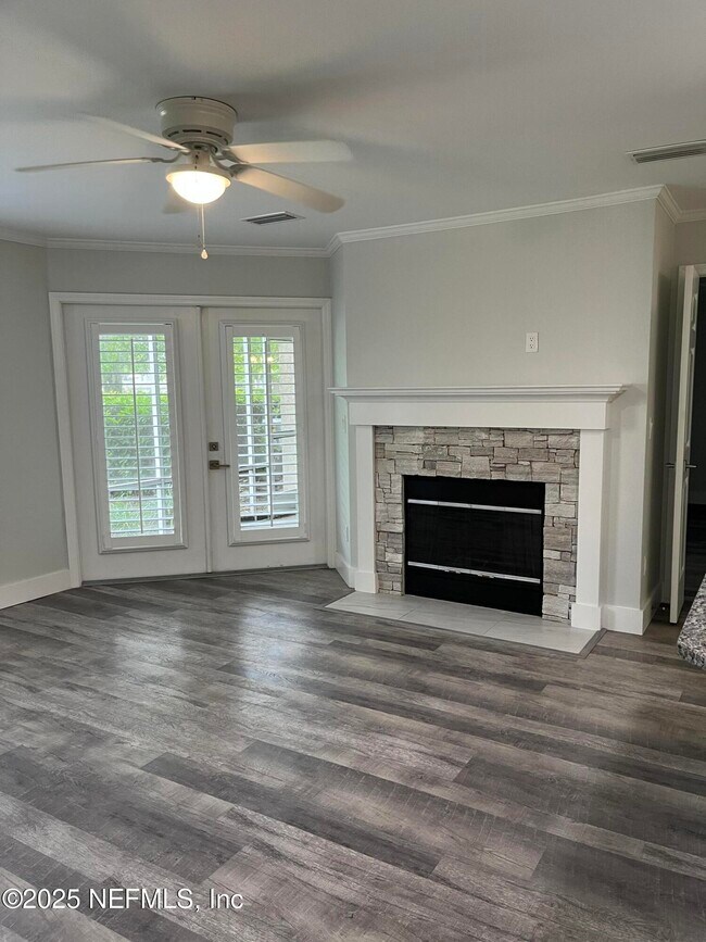 Building Photo - 200 Ironwood Dr