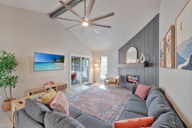 Building Photo - 11906 Blueridge Mountains Dr