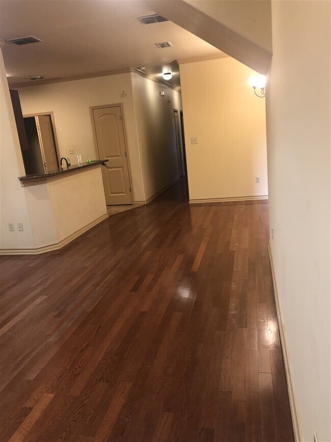 Building Photo - 8216 Casa Verde Rd