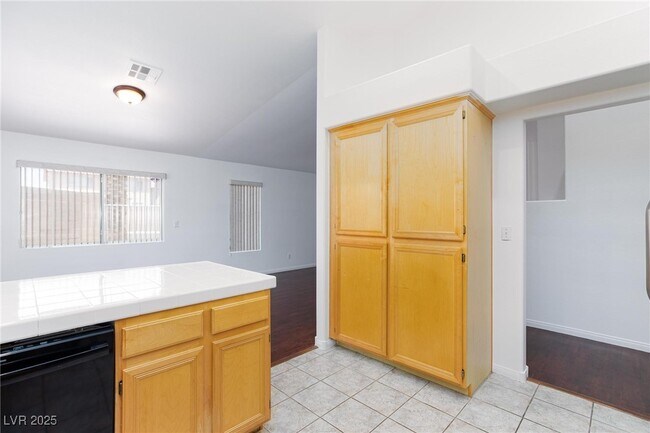 Building Photo - 10022 Catalina Canyon Ave