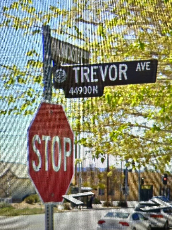 Building Photo - 333 W Lancaster Blvd