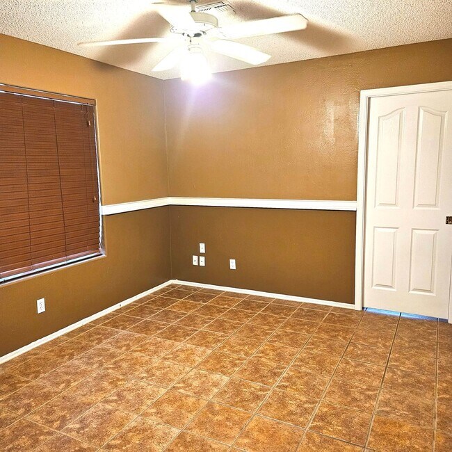 Building Photo - Pool home available now!
