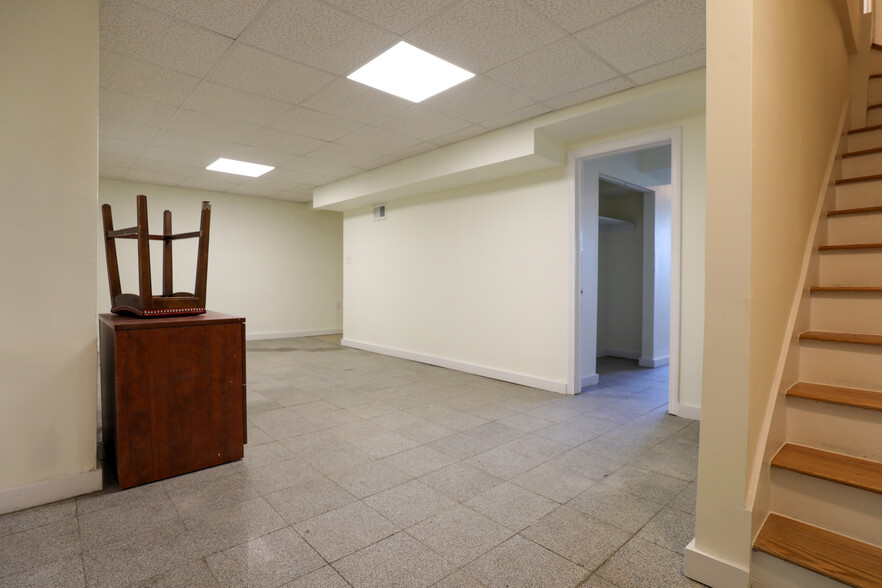 Building Photo - 20 Wadsworth St