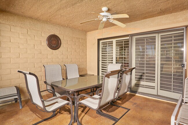 Building Photo - 25 Joya Dr