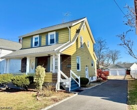 Building Photo - 10 Hurley Ave