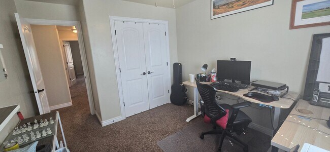 Building Photo - Beautiful 3 Bed 3.5 Bath in Riverton!!