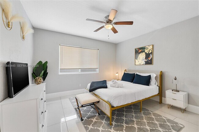 Building Photo - 2227 Cody St