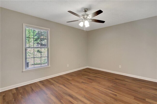 Building Photo - 105 Belle Dr