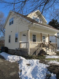 Building Photo - Spacious 1 Bedroom House in Parchment