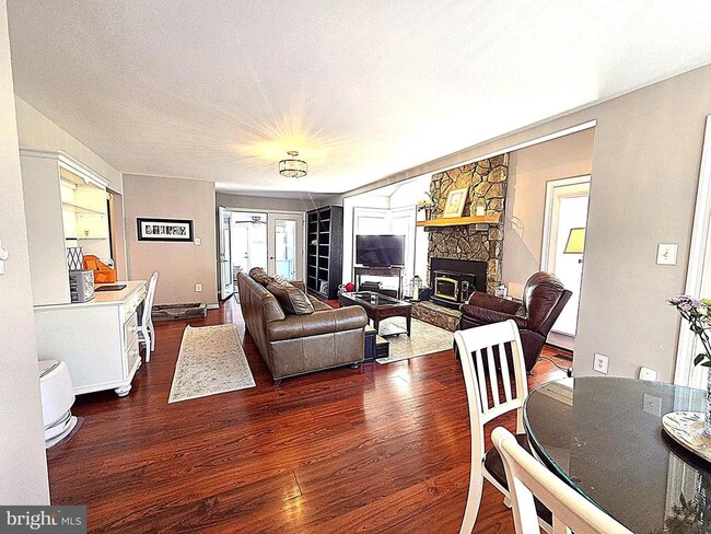 Building Photo - 5270 Ellicott Dr