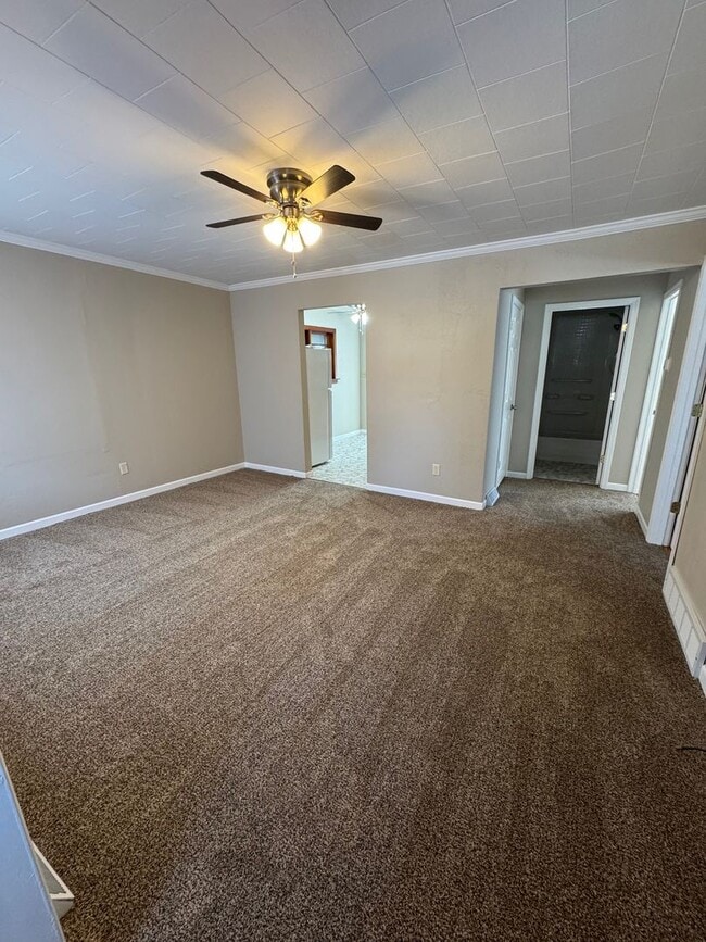 Building Photo - Two Bedroom One Bathroom Home in Machesney Park $1,395.00