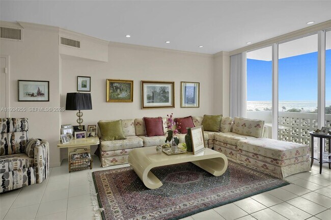 Building Photo - 4747 Collins Ave