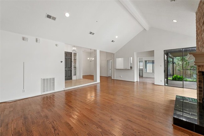 Building Photo - 13127 Waldemere Dr