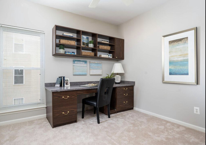 Third room/office - 6529 Grange Ln