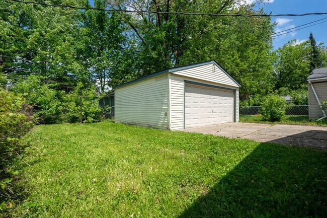 Building Photo - Warren 3 bedroom ranch