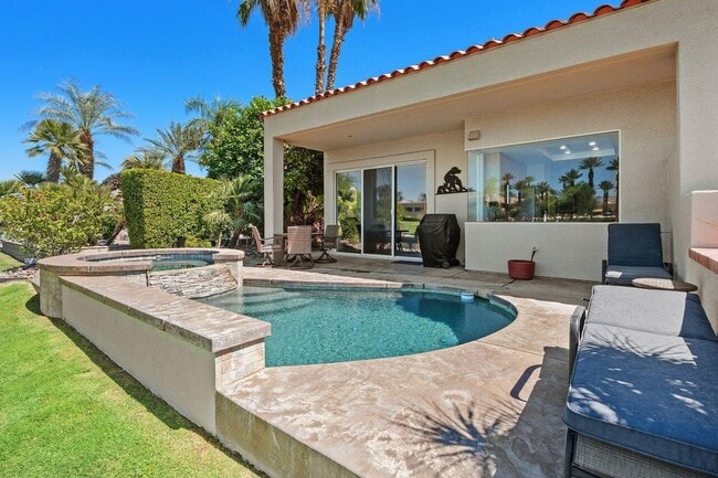 Building Photo - 48 Pebble Beach Dr
