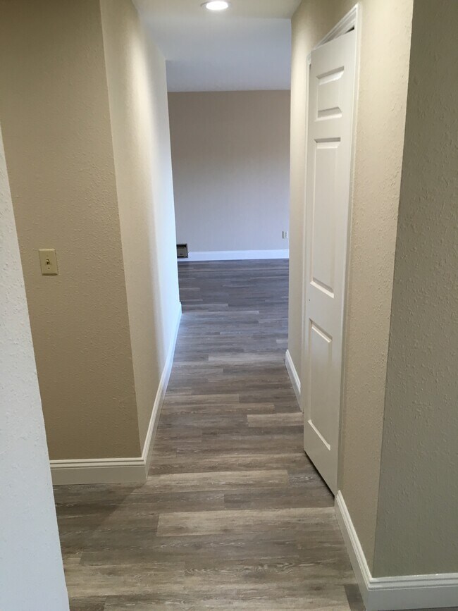 Hall & Closet - 930 Mission Rd