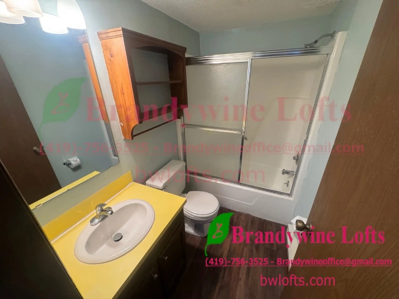 Building Photo - 587 Bailey Dr