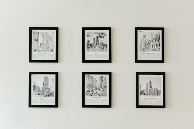 Building Photo - 633 S LaSalle St