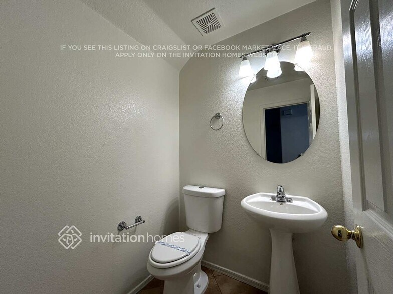 Building Photo - 8343 W Hammond Ln