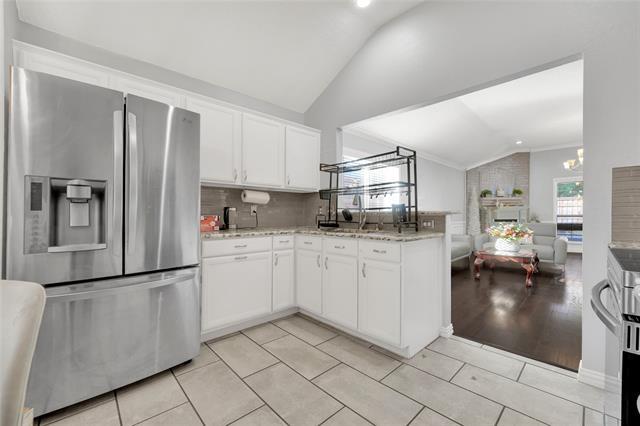 Building Photo - 2832 Claremont Dr