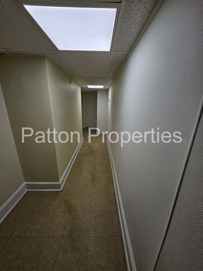 Building Photo - 1401 Kinderway &amp; 4300-4302 Wentworth -...