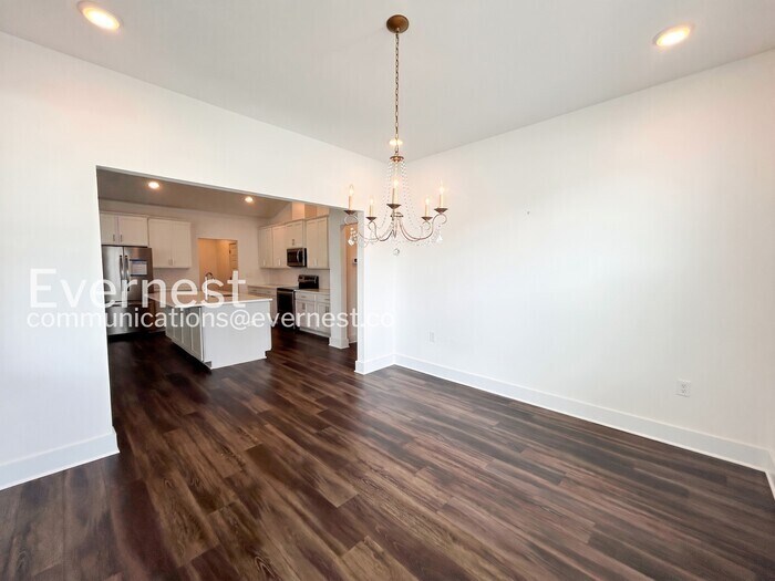 Building Photo - 2311 Murano Dr