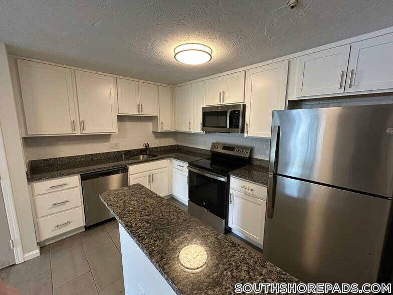 Primary Photo - 38 Dean St.