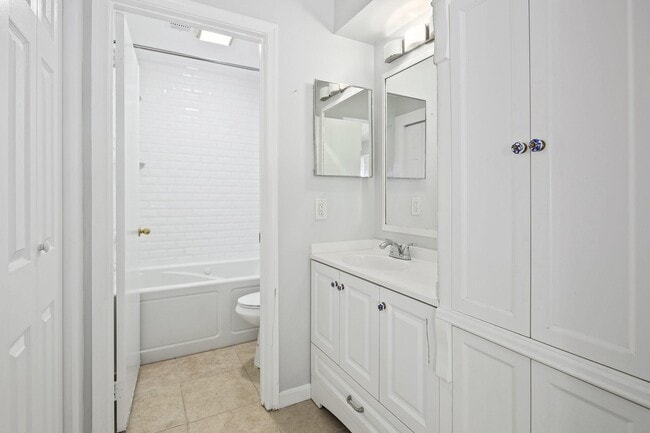 Building Photo - 3151 Covewood Ct