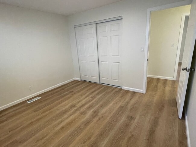 Building Photo - Beautifully Remodeled 3BR/2BA Home with Modern Finishes