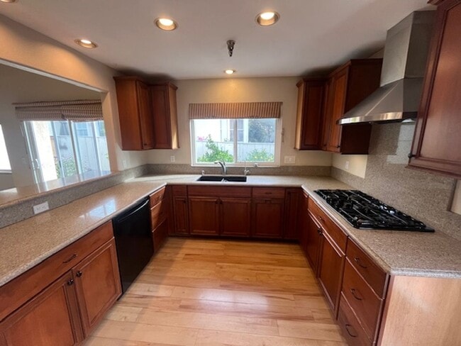 Building Photo - 4361 Poinsettia St