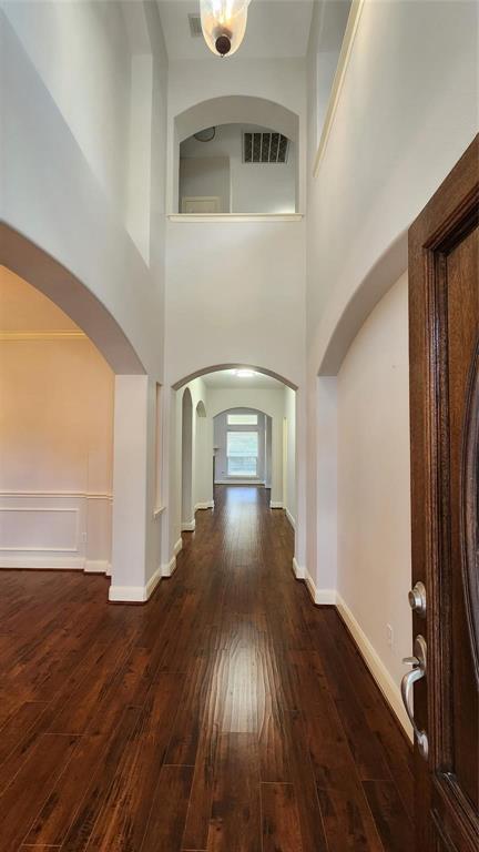 Building Photo - 24831 Red Bluff Tr