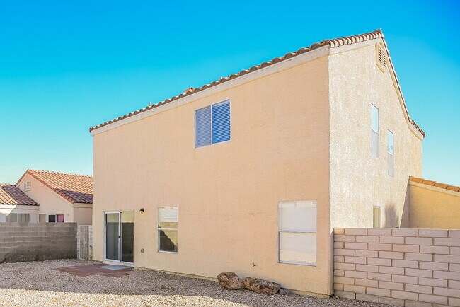 Building Photo - 7933 Hollow Pine St