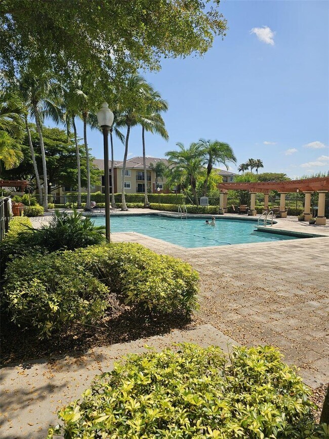 Building Photo - 4163 N Haverhill Rd