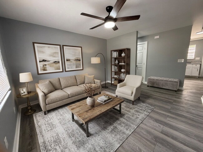 Building Photo - 1/2 off one month!!!  Call for details, Section 8!!! Charming 2-Bed Sanctuary in Huntsville – Coz...