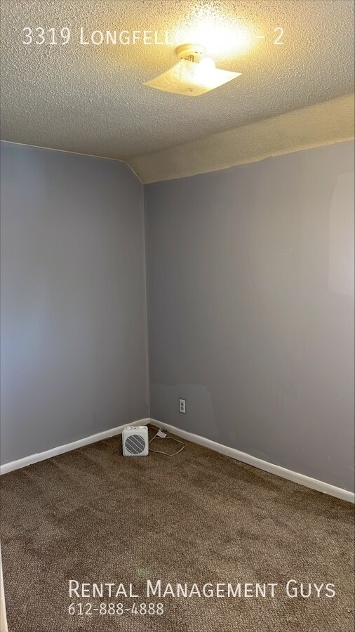 Building Photo - 3319 Longfellow Ave