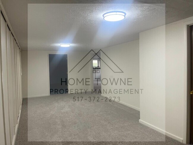 Building Photo - 1727 Kinawa Dr