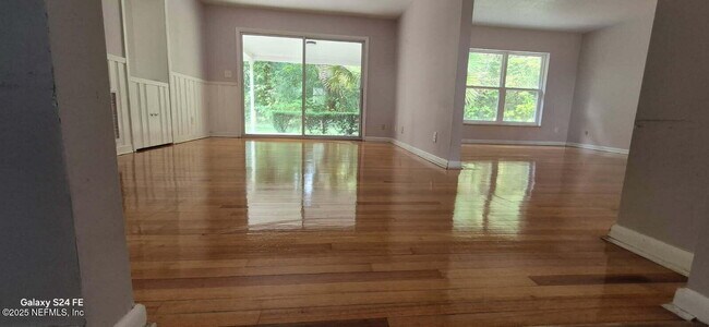 Building Photo - 6117 Clifton Ave