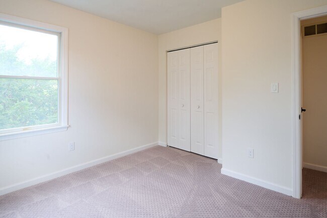 Building Photo - 3017 Fairchild Ln
