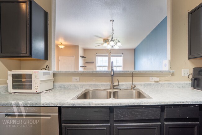 Building Photo - 8171 Snow Bowl Heights