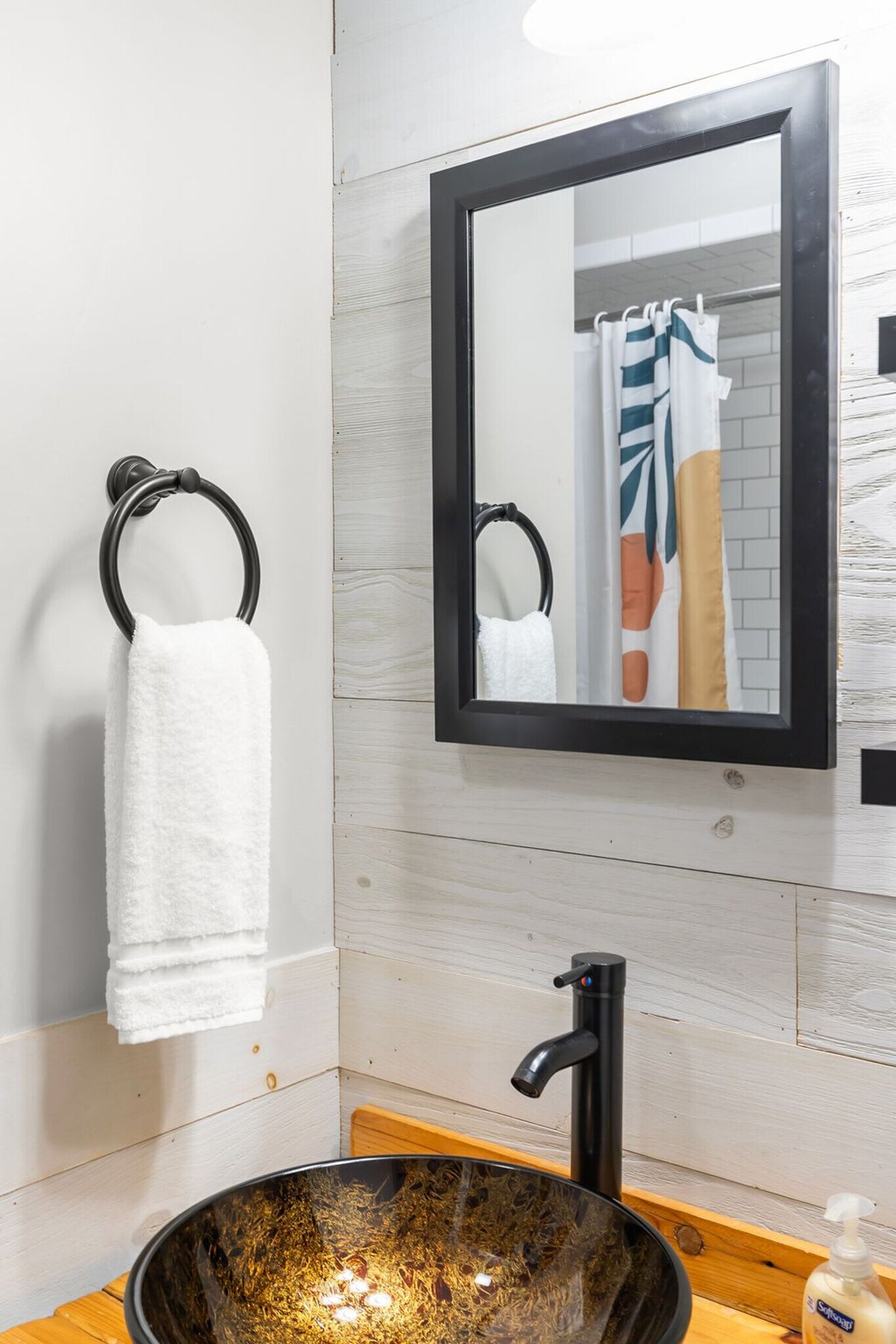 Building Photo - 810 E Pershing St