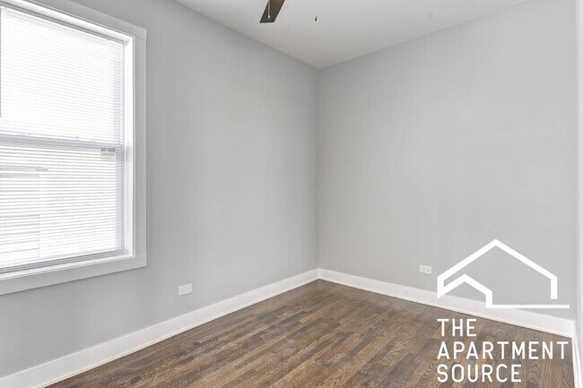 Building Photo - 2935 N Lawndale Ave