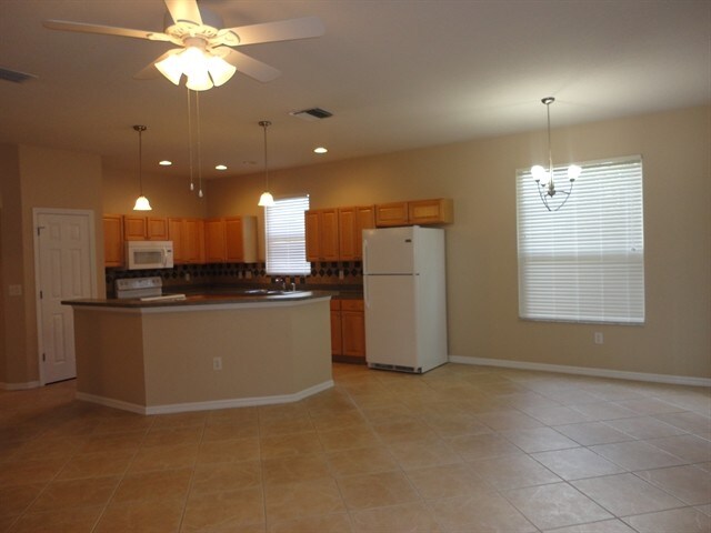 Building Photo - 8845 Cypress Hammock Dr