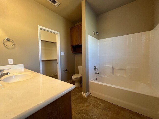 Building Photo - 3105 Beauford St