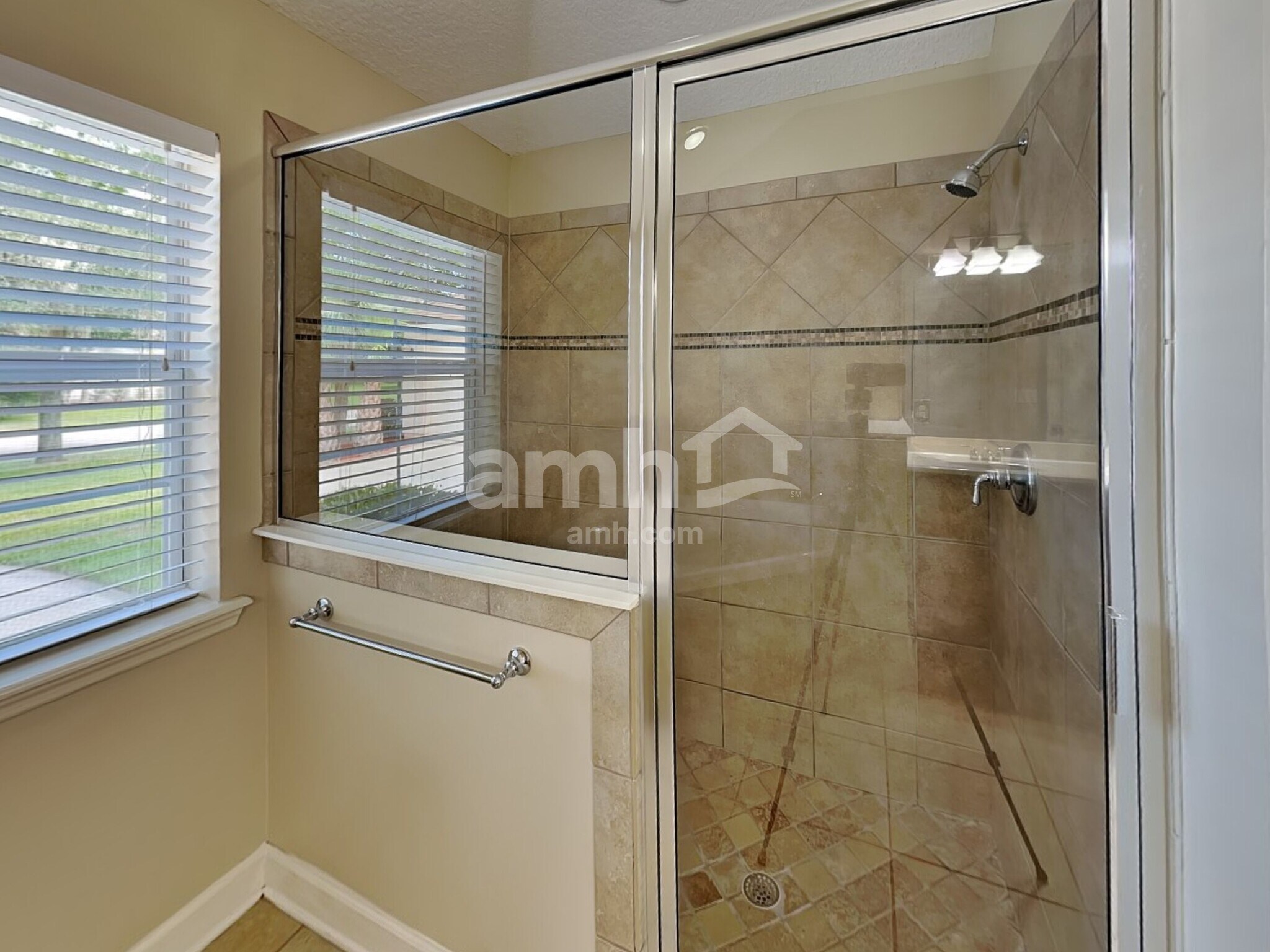 Building Photo - 908 Athlone Ln