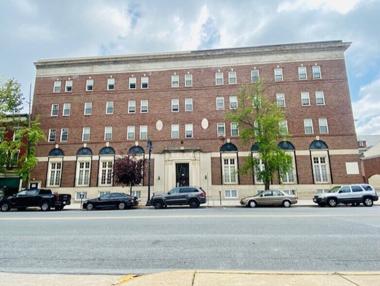 Building Photo - Spring Garden Apartments