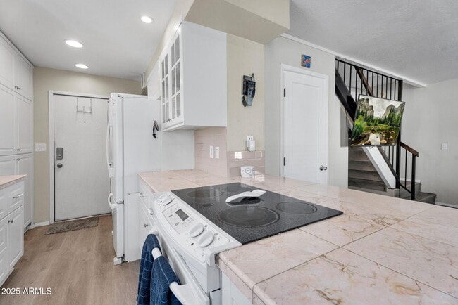 Building Photo - 4801 E Euclid Ave